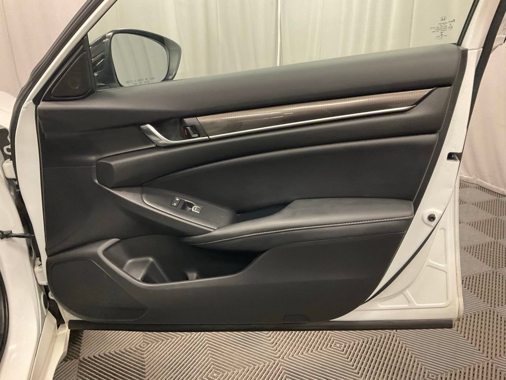 Used 2022 Honda Accord Sport image 29