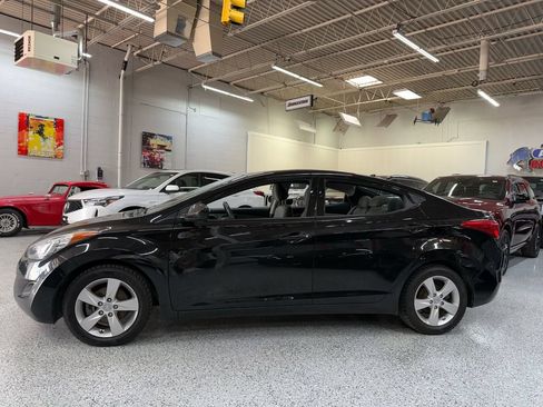 Used 2013 Hyundai Elantra GLS FWD image 2