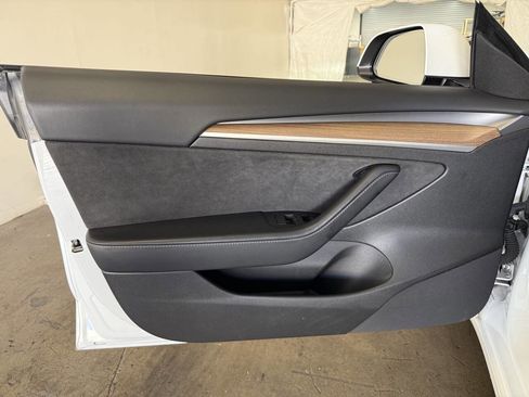 Used 2023 Tesla Model 3 Standard Range RWD image 29