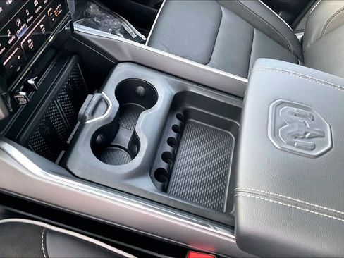New 2026 RAM 1500 Laramie AWD/4WD image 8