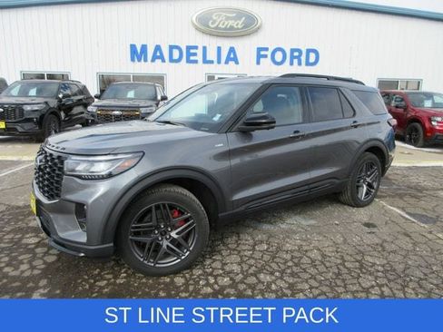 Used 2025 Ford Explorer ST-Line w/ ST-Line Street Pack image 1
