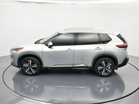 Used 2021 Nissan Rogue SL w/ Premium Package image 37