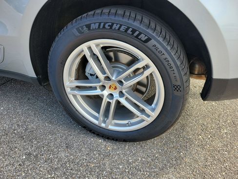 Used 2016 Porsche Macan S image 26