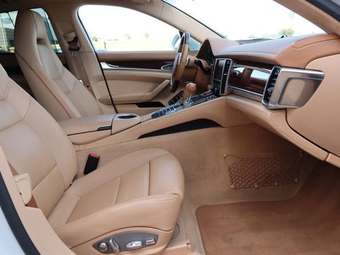 Used 2014 Porsche Panamera Turbo image 19