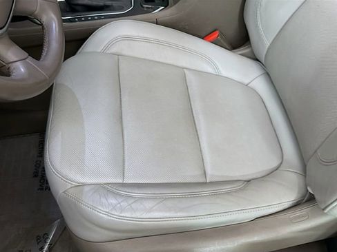 Used 2020 Chevrolet Traverse Premier image 22