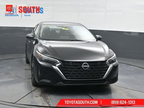 Used 2025 Nissan Sentra SV image 5