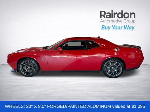 Used 2017 Dodge Challenger R/T Scat Pack RWD image 4