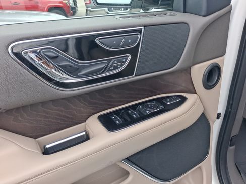 Certified 2023 Lincoln Navigator Reserve RWD image 14