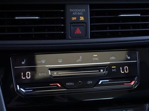 New 2025 Volkswagen Jetta SE image 14