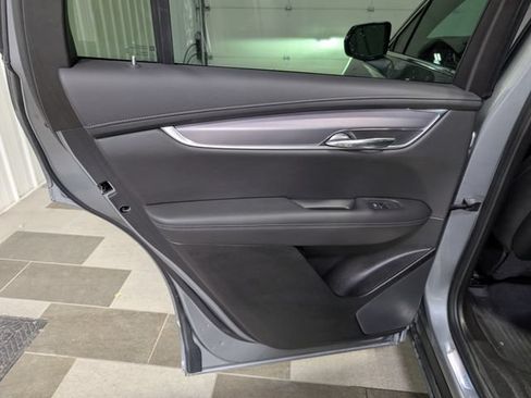 Used 2024 Cadillac XT6 Luxury w/ LPO, Floor Liner Package AWD/4WD image 9