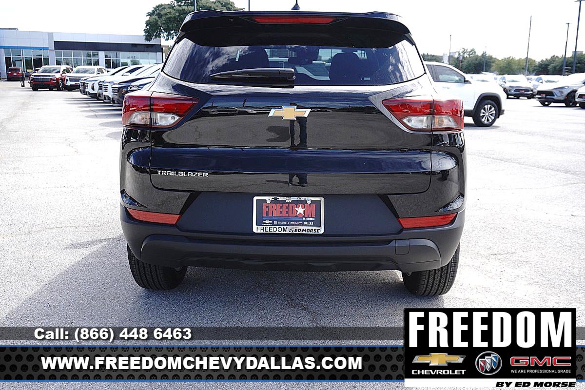 New 2026 Chevrolet TrailBlazer LS w/ LS Convenience Package FWD image 6