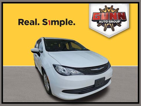 Used 2018 Chrysler Pacifica L image 1