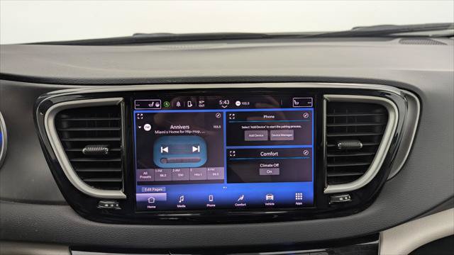 Used 2023 Chrysler Pacifica Touring-L FWD image 27