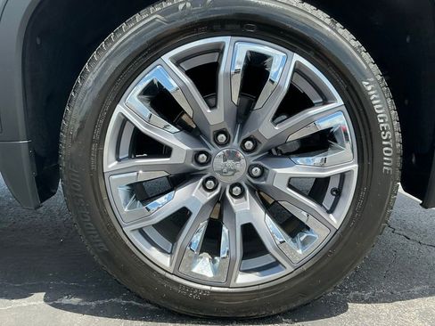 Used 2024 GMC Sierra 1500 Denali w/ Denali Reserve Package AWD/4WD image 10