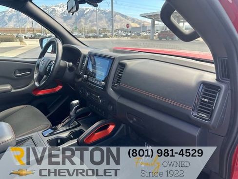 Used 2023 Nissan Frontier PRO-4X AWD/4WD image 19