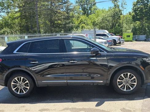 Used 2020 Lincoln Nautilus Reserve FWD image 4