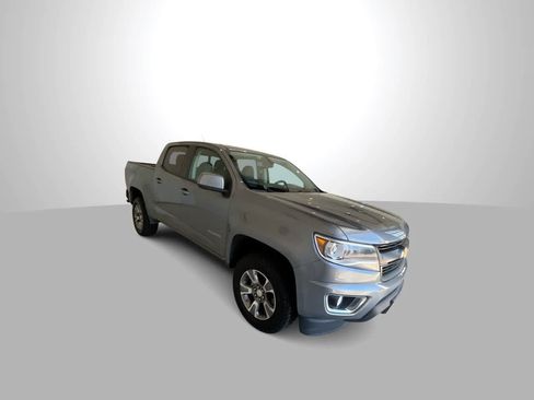 Used 2018 Chevrolet Colorado Z71 AWD/4WD image 2