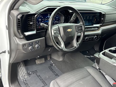 Used 2023 Chevrolet Silverado 1500 LT AWD/4WD image 11