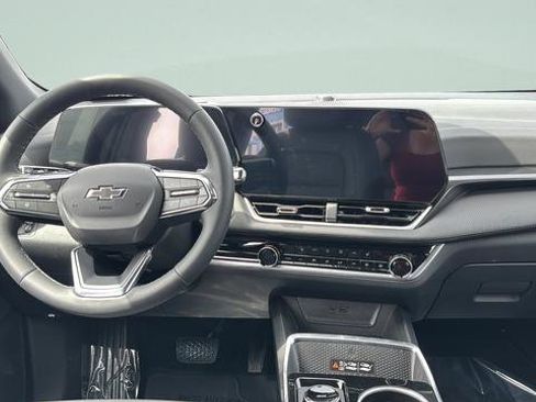 New 2026 Chevrolet Equinox LT AWD/4WD image 9