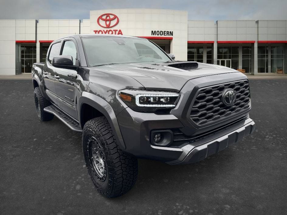 Certified 2020 Toyota Tacoma TRD Sport AWD/4WD image 4