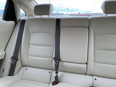 Used 2024 Chevrolet Malibu LT image 40