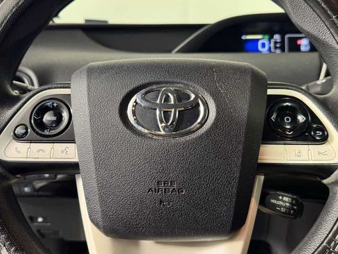 Used 2017 Toyota Prius Two FWD image 14