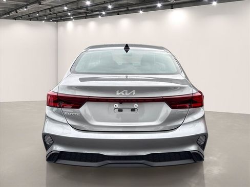 Certified 2023 Kia Forte LXS FWD image 7