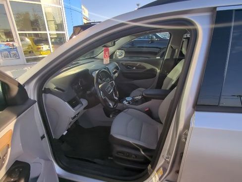 Used 2020 GMC Terrain SLE w/ Driver Convenience Package FWD image 6