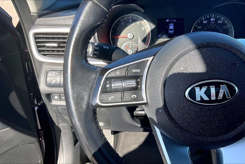 Used 2019 Kia Optima LX w/ LX Premium Package FWD image 18