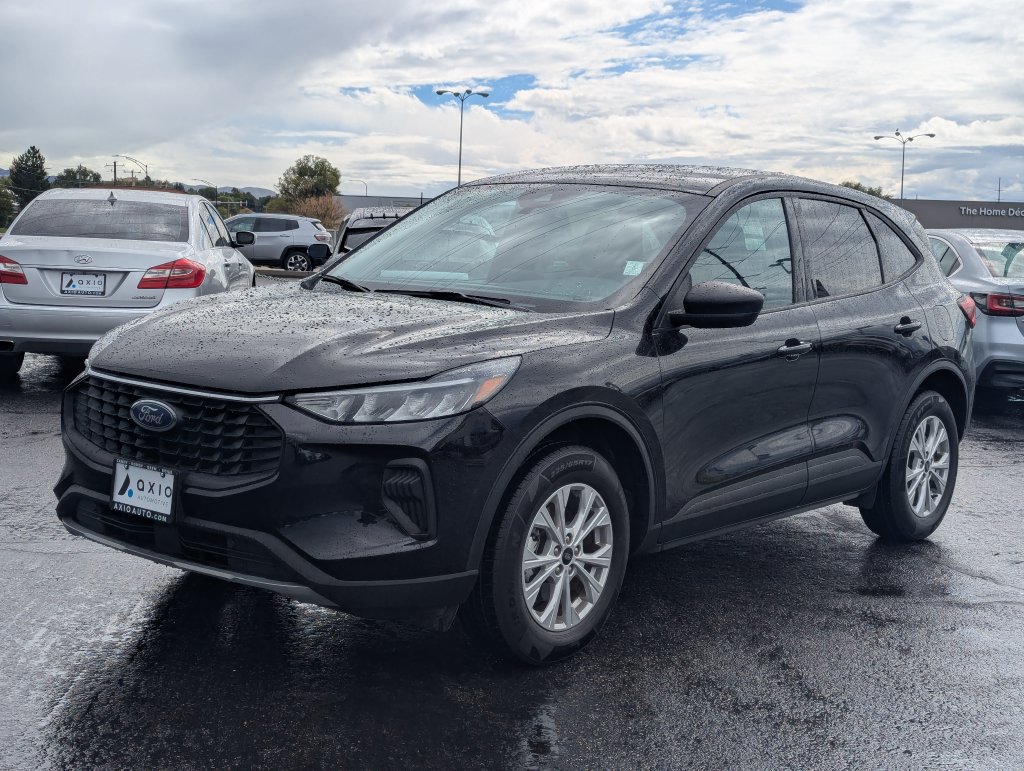 Used 2025 Ford Escape Active AWD/4WD image 9