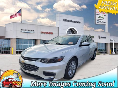 Used 2018 Chevrolet Malibu LT FWD image 1