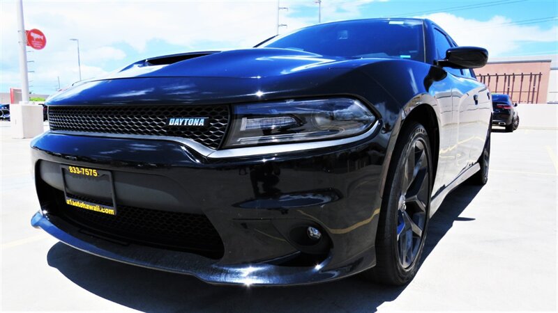 Used 2019 Dodge Charger R/T w/ Plus Group RWD image 2
