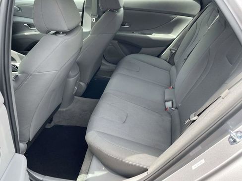 Certified 2026 Hyundai Elantra SE FWD image 10