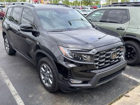 Used 2025 Honda Passport TrailSport image 11
