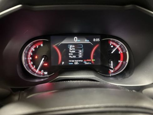Used 2025 Toyota RAV4 XLE AWD/4WD image 12