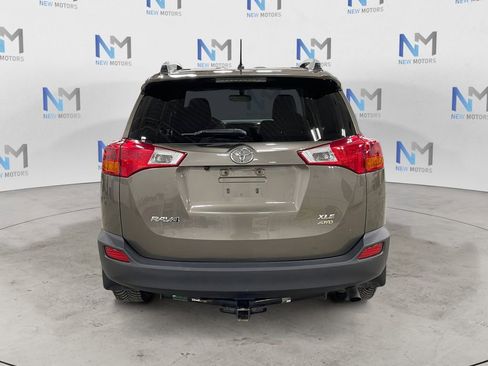 Used 2013 Toyota RAV4 XLE image 4
