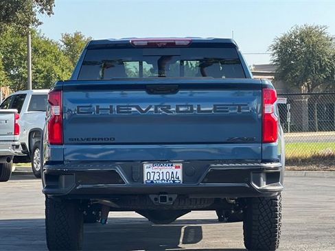 Used 2024 Chevrolet Silverado 1500 ZR2 w/ Technology Package image 5