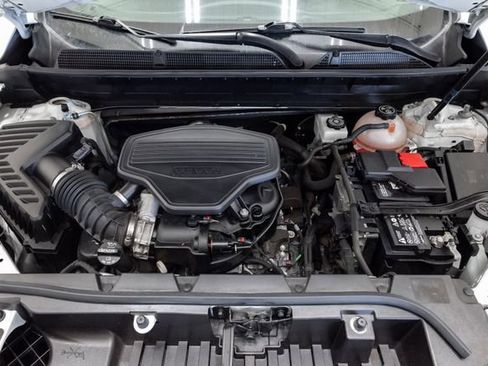 Used 2020 GMC Acadia SLT image 3