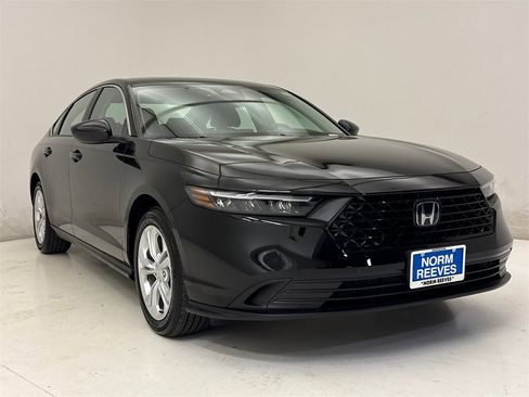 Certified 2025 Honda Accord LX image 4