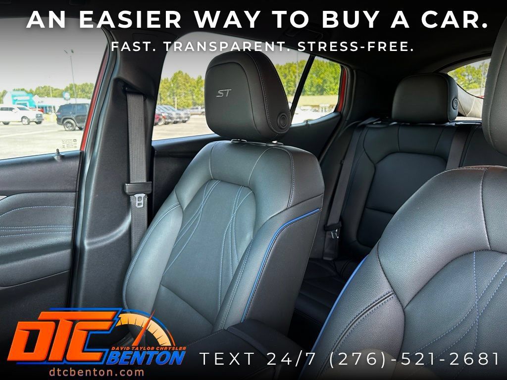 Used 2024 Buick Envista Sport Touring w/ Convenience II Package FWD image 12