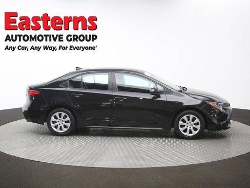 Used 2022 Toyota Corolla LE FWD image 44