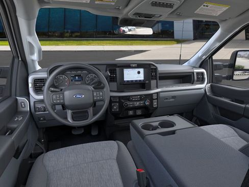 New 2026 Ford F250 XL w/ XL Chrome Package AWD/4WD image 9