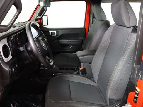 Used 2025 Jeep Wrangler Sport AWD/4WD image 14