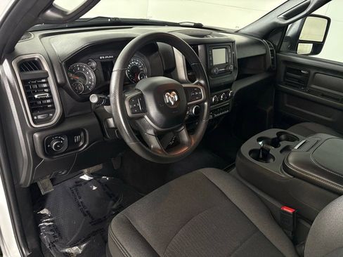 Used 2024 RAM 2500 Tradesman w/ Chrome Appearance Group RWD image 16