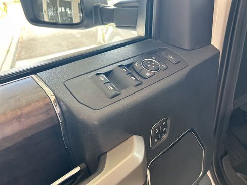 Used 2022 Ford F350 Lariat w/ Lariat Value Package image 40