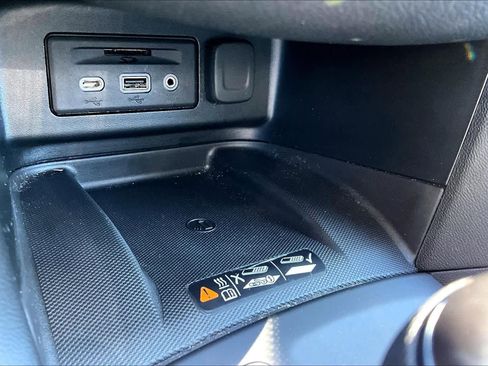 Used 2020 Chevrolet Equinox Premier image 33