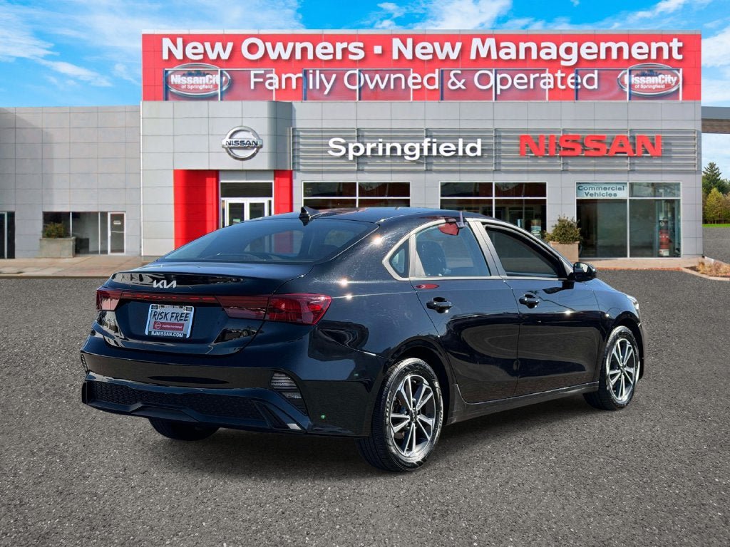 Used 2024 Kia Forte LXS FWD image 6