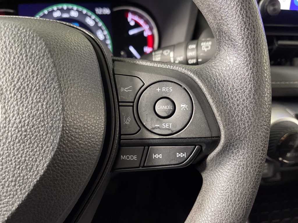 Certified 2024 Toyota RAV4 XLE FWD image 27