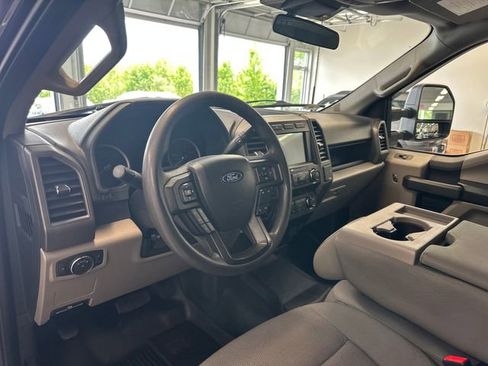 Used 2022 Ford F250 XL w/ STX Appearance Package AWD/4WD image 23