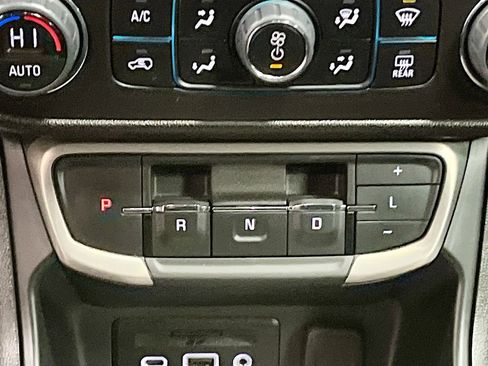 Used 2024 GMC Terrain Denali w/ Black Diamond Edition AWD/4WD image 17
